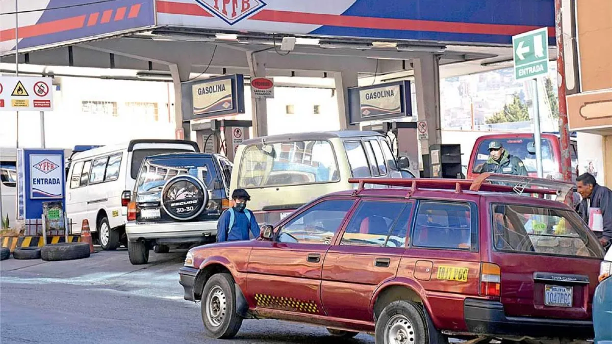 ANH eleva precios de la gasolina Premium y del diésel especial.