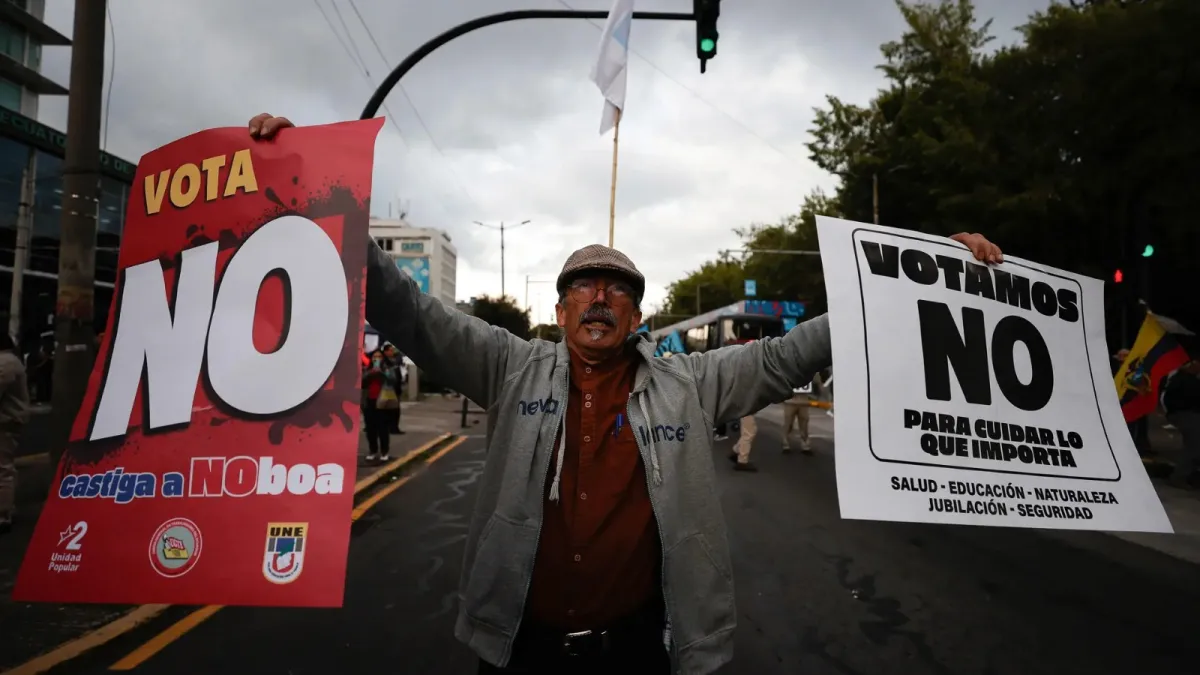 Referéndum en Ecuador entre denuncias de irregularidades y entrega de la soberanía.