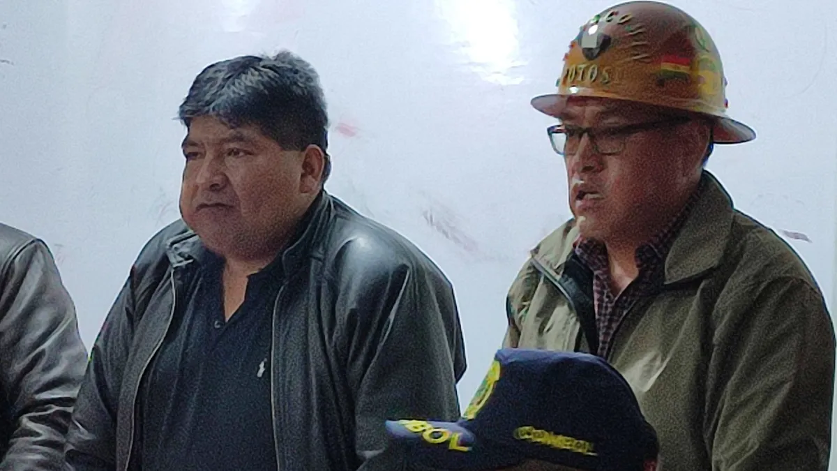 Cooperativistas mineros anuncian marcha y cierre de bocaminas en el Cerro Rico