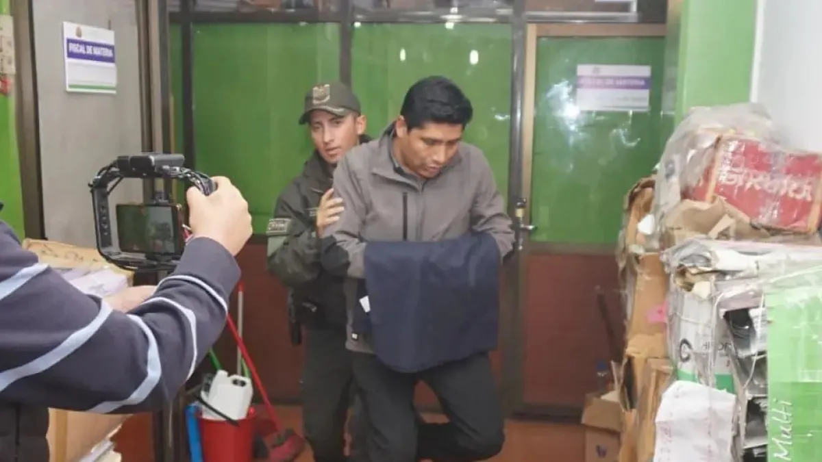Caso Emapa: Franklin Flores pasa la noche en celdas y asegura tener pruebas de su inocencia