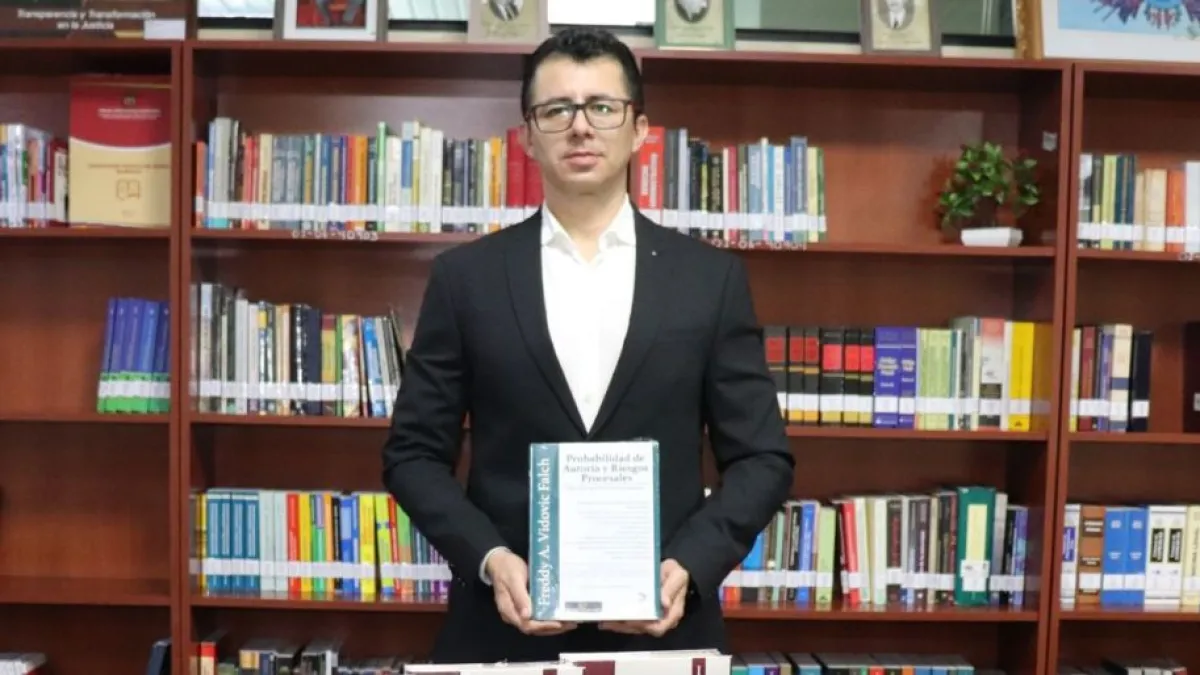 Ministro Vidovic aclara que aceptó abreviado bajo coacción y afirma que nunca cometió delito