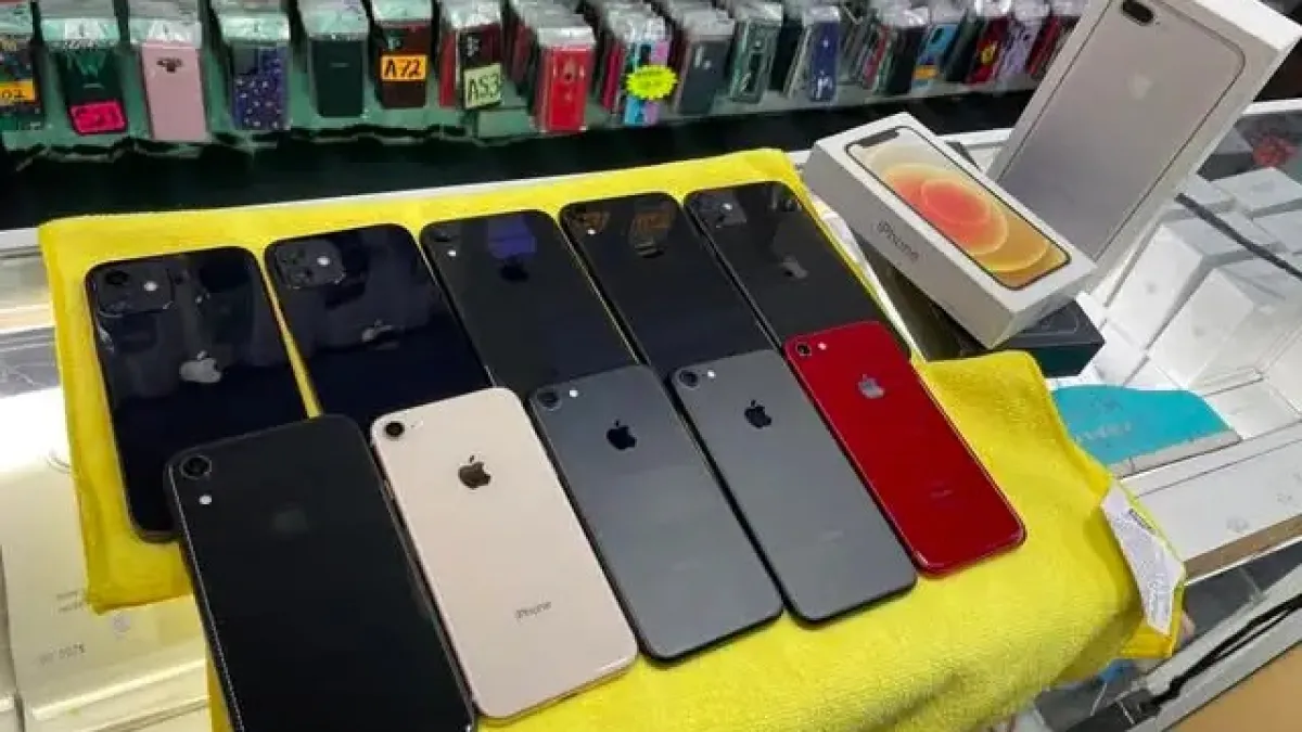 Los celulares bajan de precio por estabilización del dólar y reactiva el comercio en La Paz