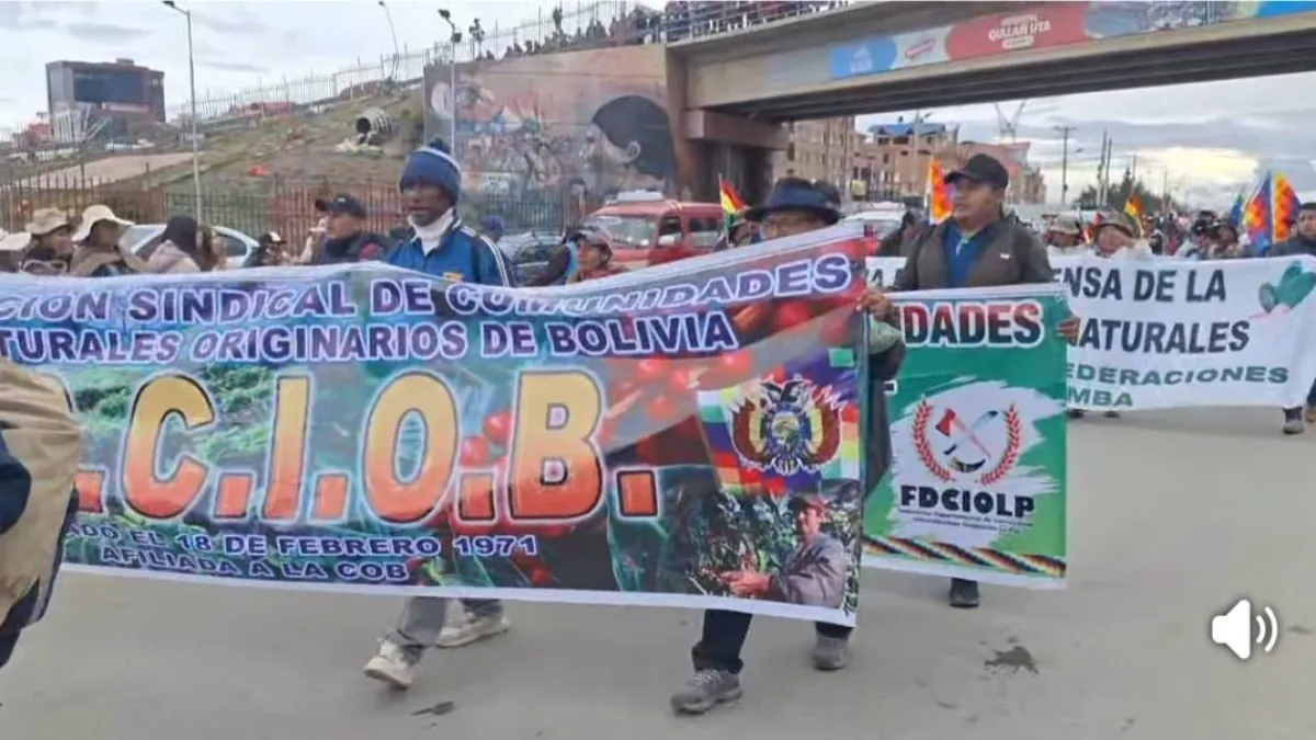 Marcha de la COB se reinicia en su tercer día rumbo a la sede de Gobierno