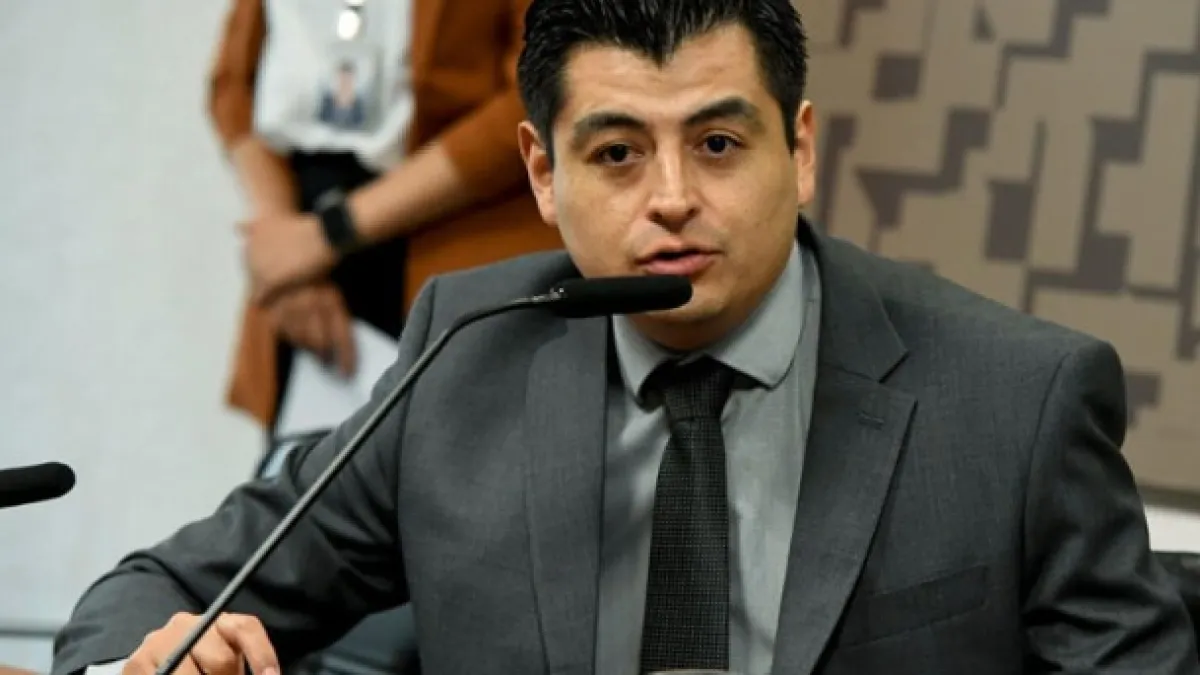 "Odian a Evo porque les quitó el poder": Villegas defiende estabilidad y obras históricas