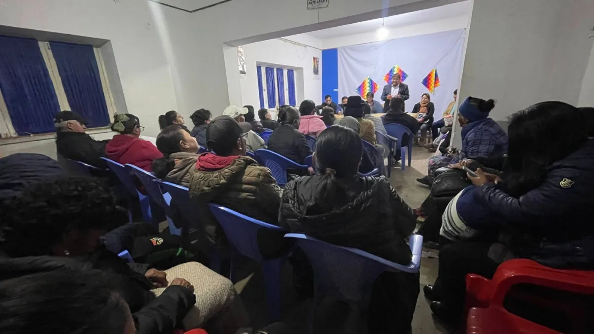 Evo Pueblo reúne a bases paceñas en estratégica mesa de análisis electoral.