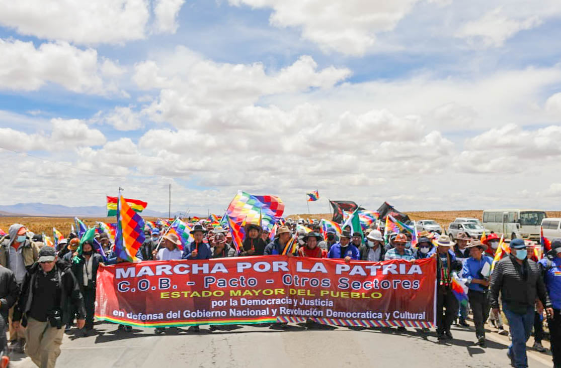 Masiva Marcha Parte Desde Caracollo En Defensa De La Democracia Y En ...